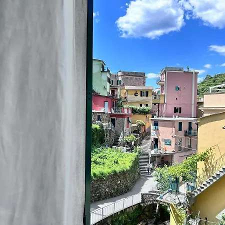 Gigi's Patio, Giardino Apartment Manarola